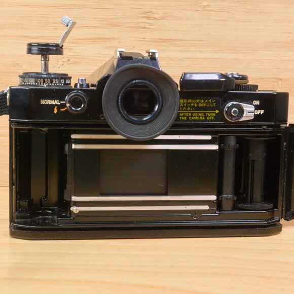 Vintage Canon EF 35mm Film Camera, with 50mm F1.8 FD Lens, Made in Japan - Picture 9 of 9